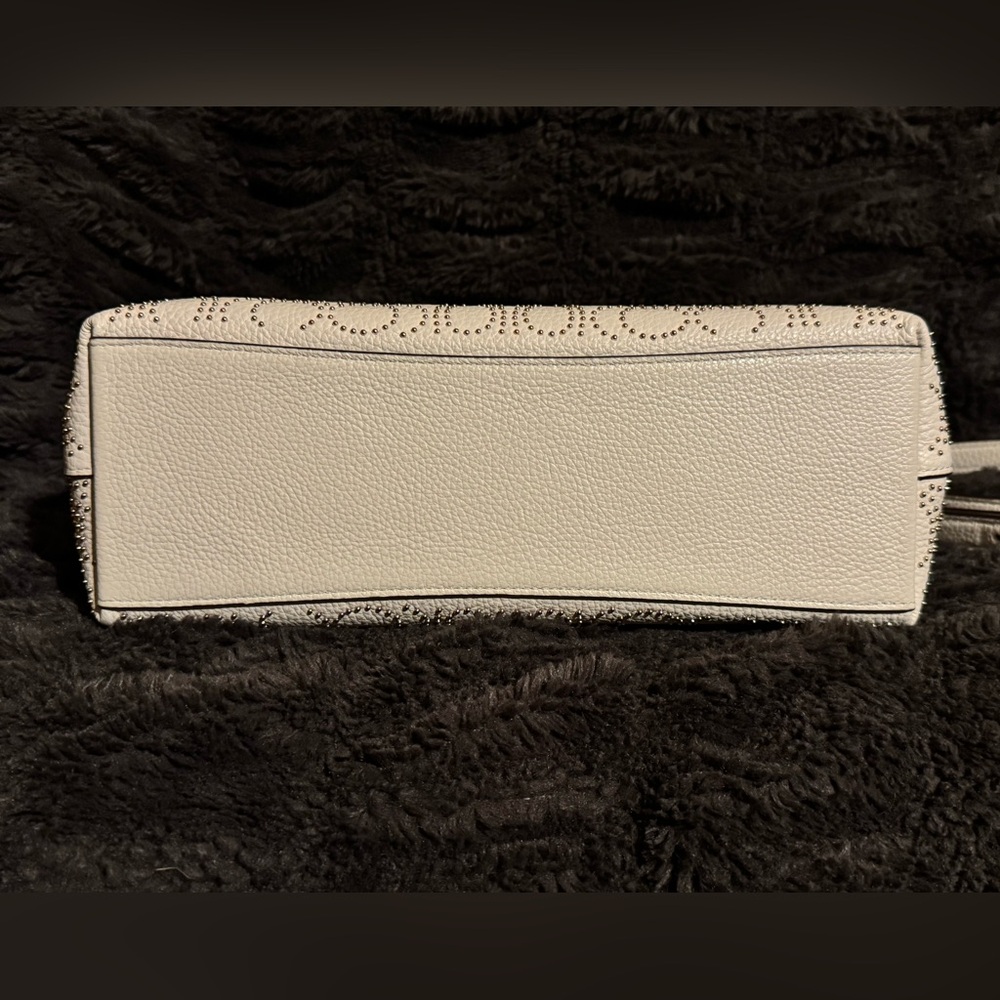 Coach Laurel with Signature Rivets in Chalk/Gold - Picture 4 of 11